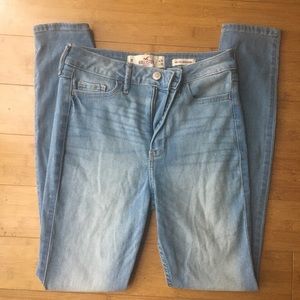 High waisted jeans
